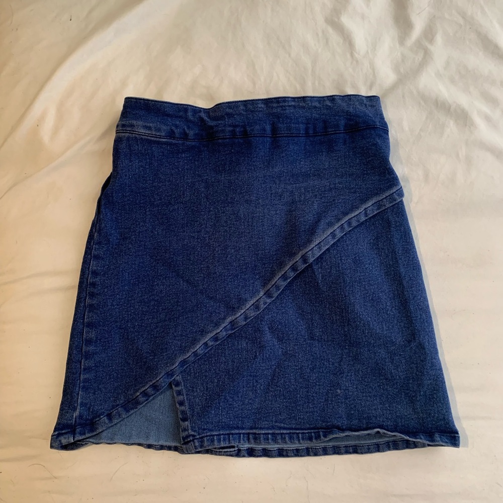 Brandy Melville asymmetrical skirt